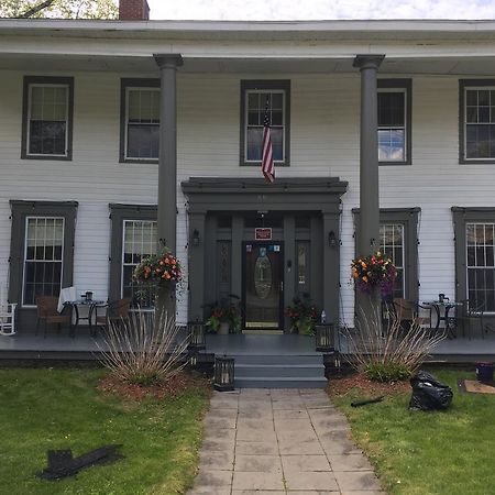 Brookside Inn At ローレンス エクステリア 写真
