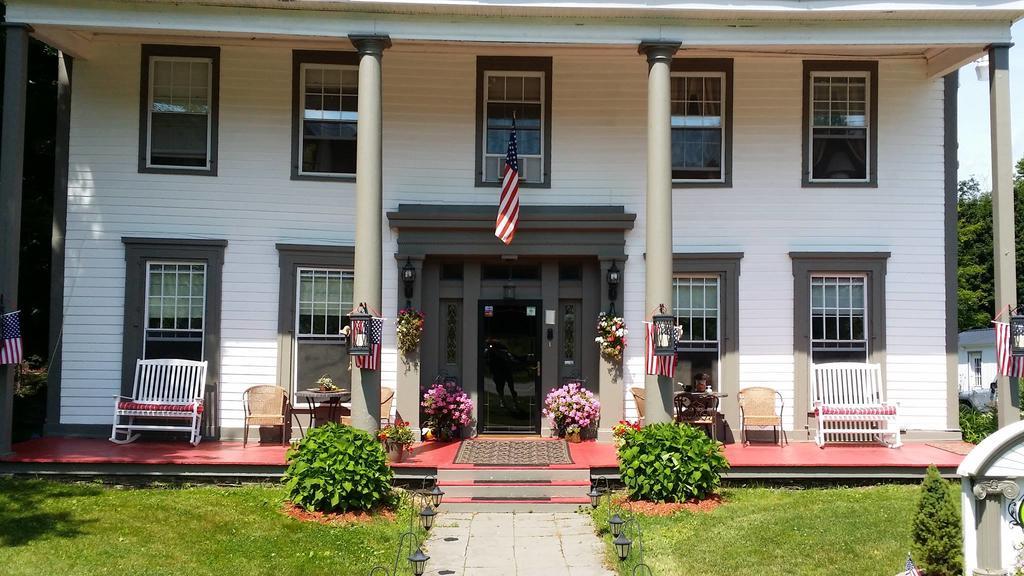 Brookside Inn At ローレンス エクステリア 写真