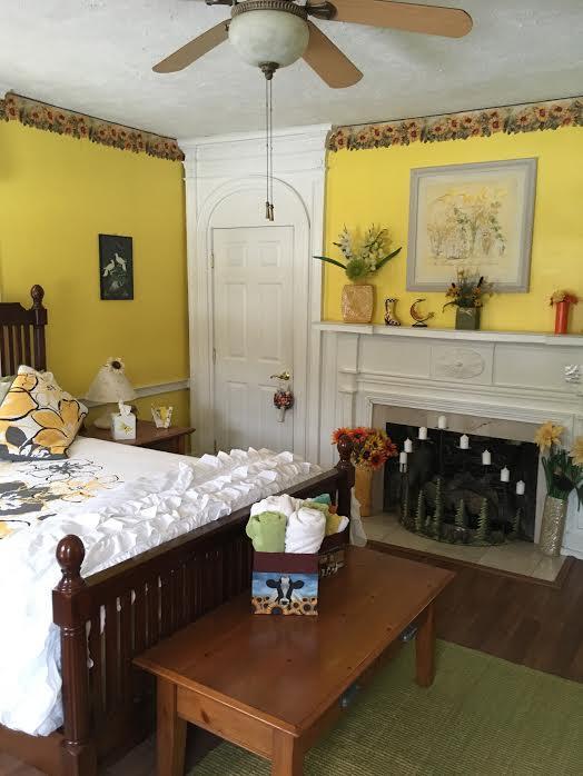 Brookside Inn At ローレンス エクステリア 写真