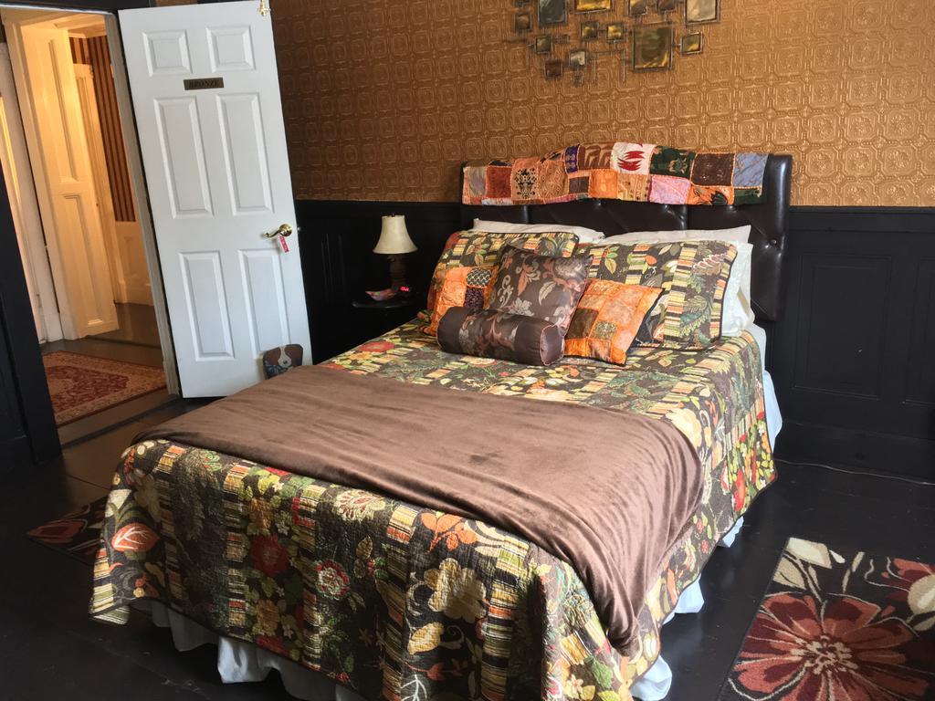 Brookside Inn At ローレンス エクステリア 写真